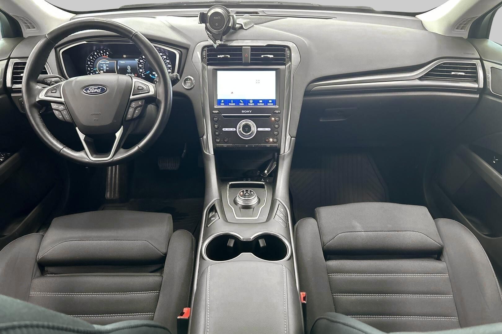 Ford Mondeo iso kuva 11