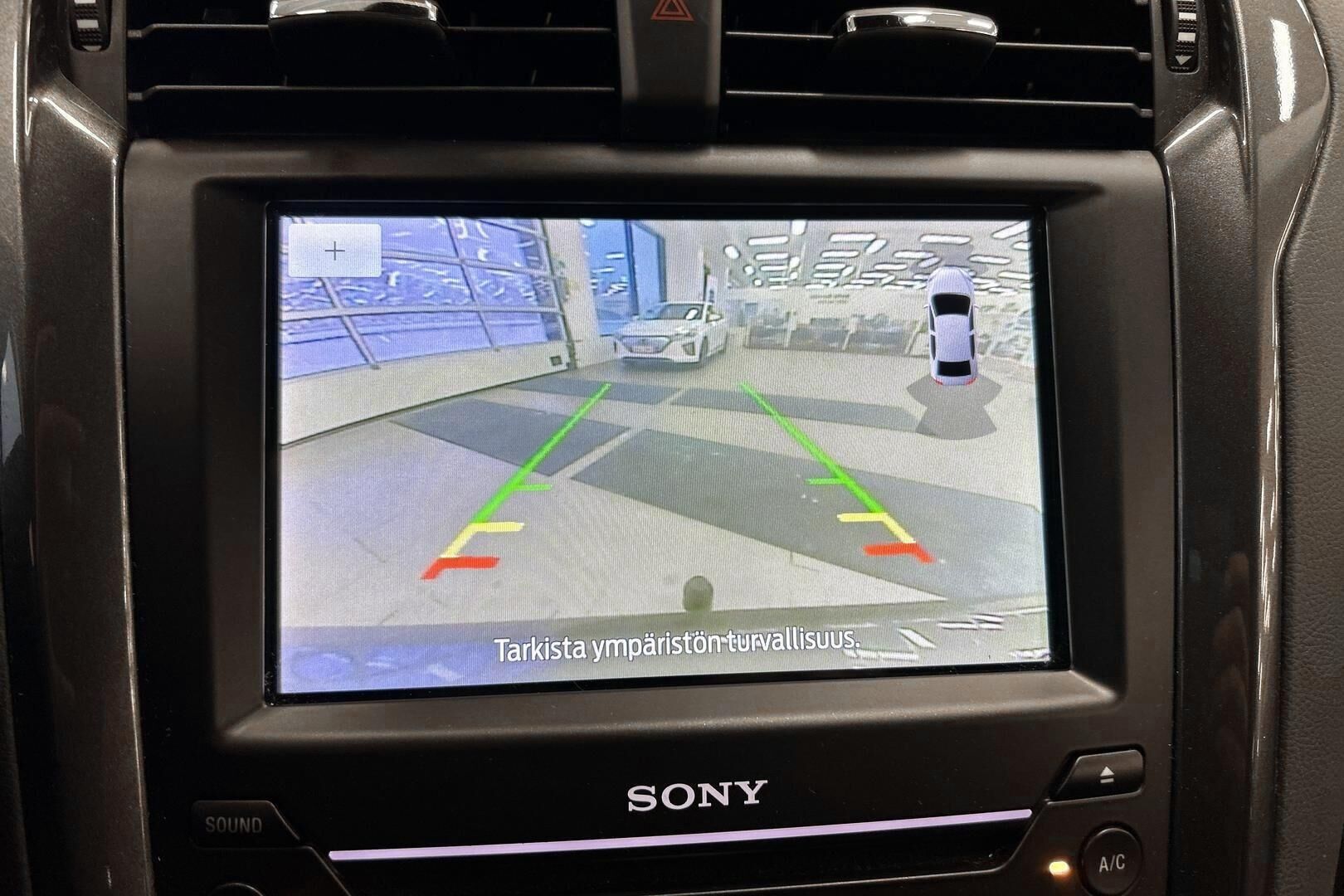 Ford Mondeo iso kuva 15