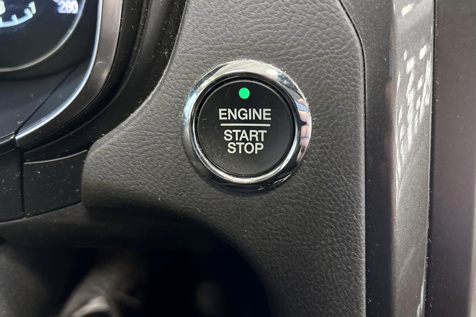 Ford Mondeo iso kuva 18