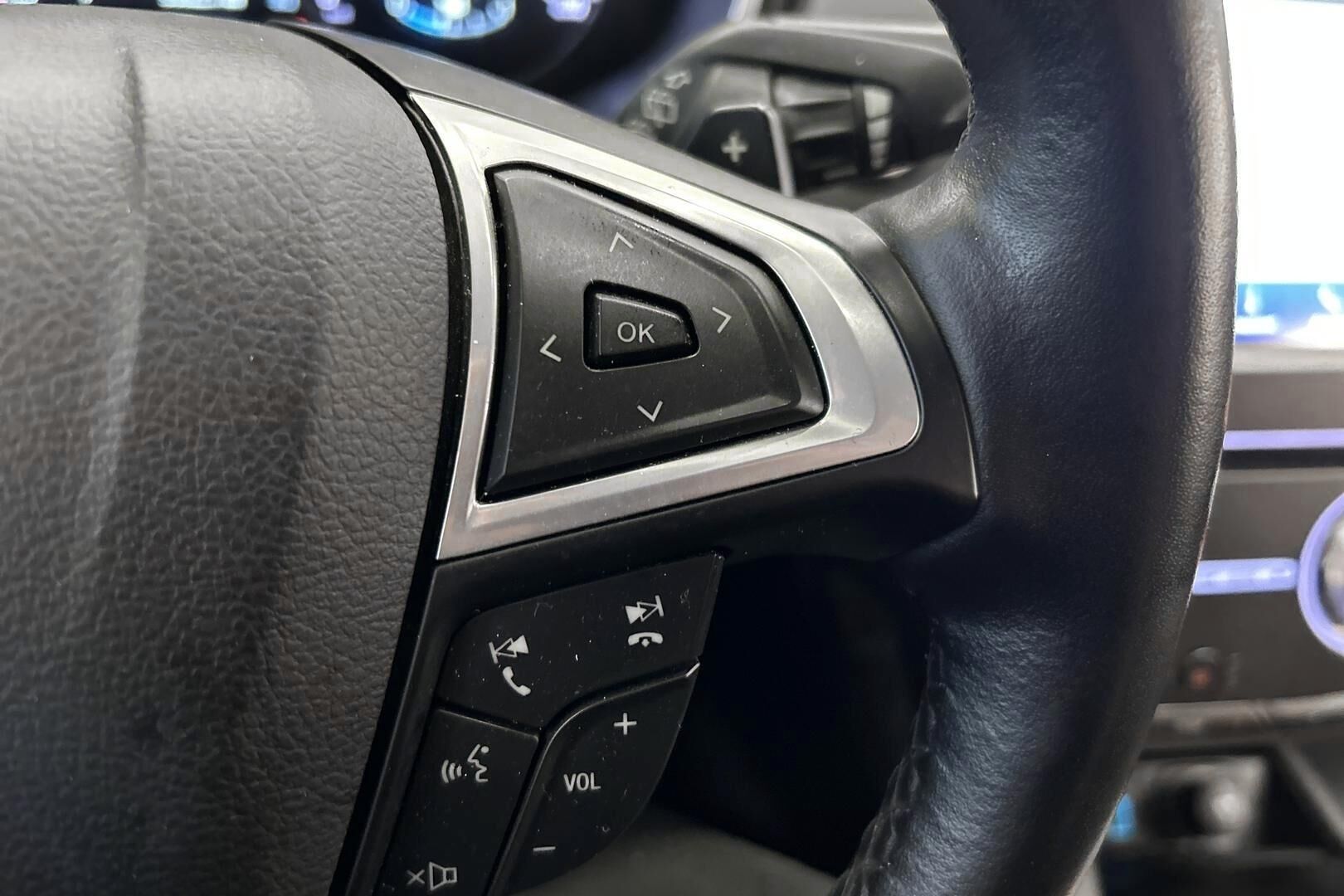 Ford Mondeo iso kuva 17