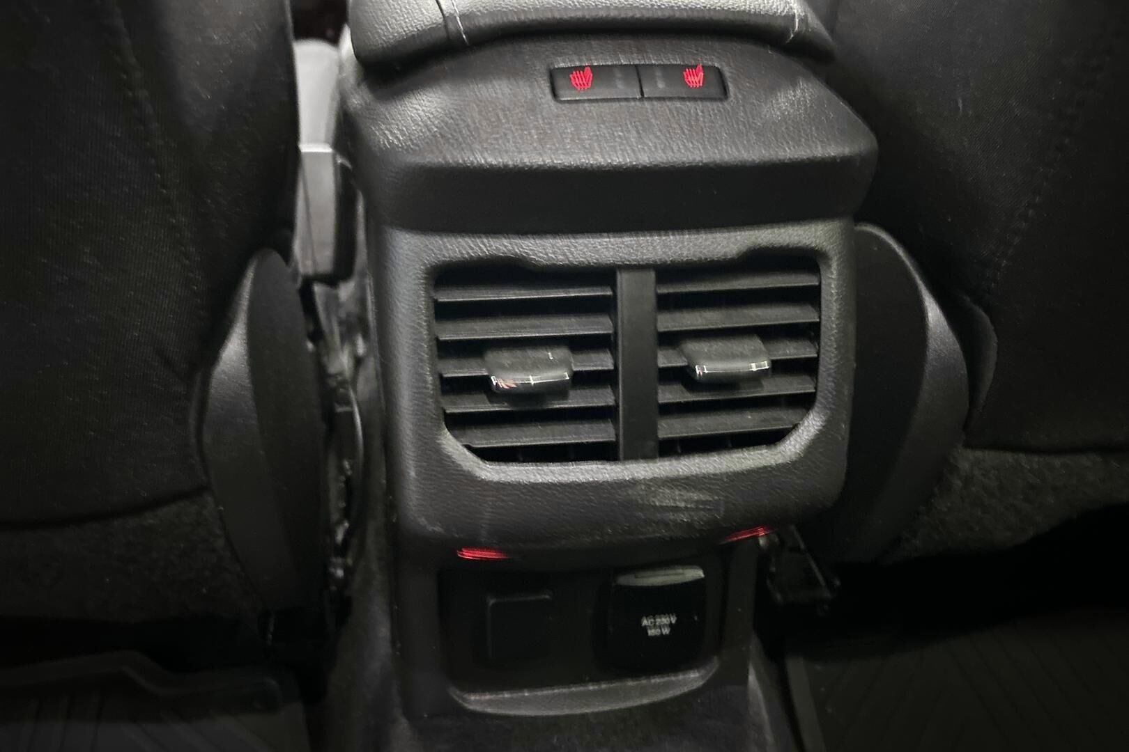 Ford Mondeo iso kuva 23