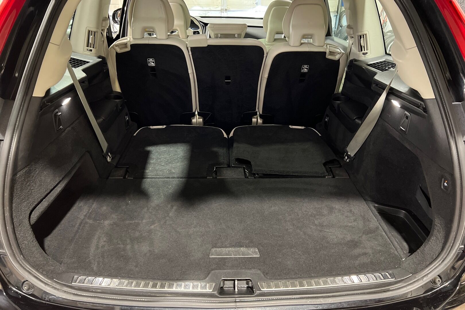 Volvo XC90 iso kuva 12