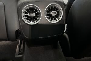 Mercedes-Benz E esikatselu 31