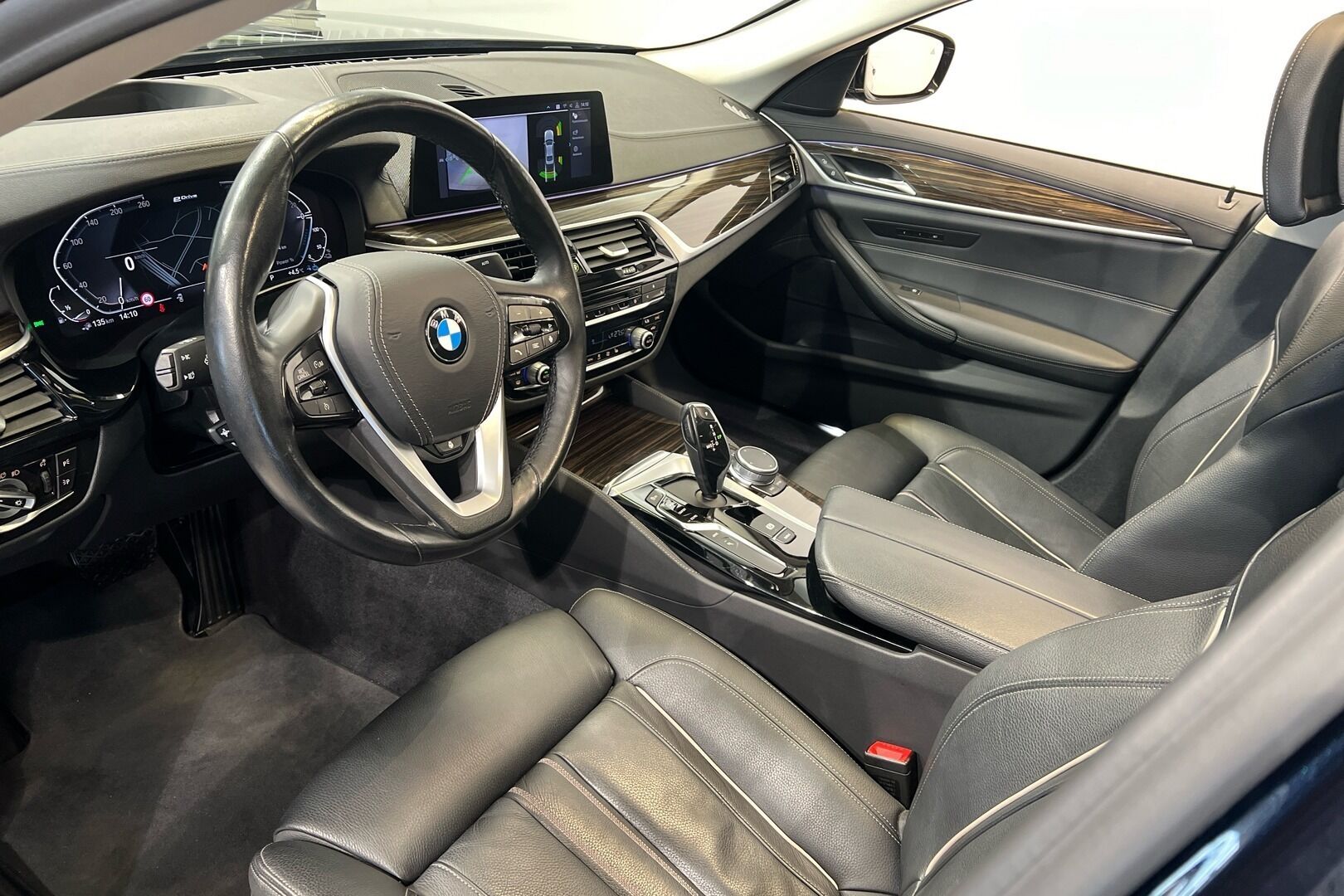 BMW 5-sarja iso kuva 11