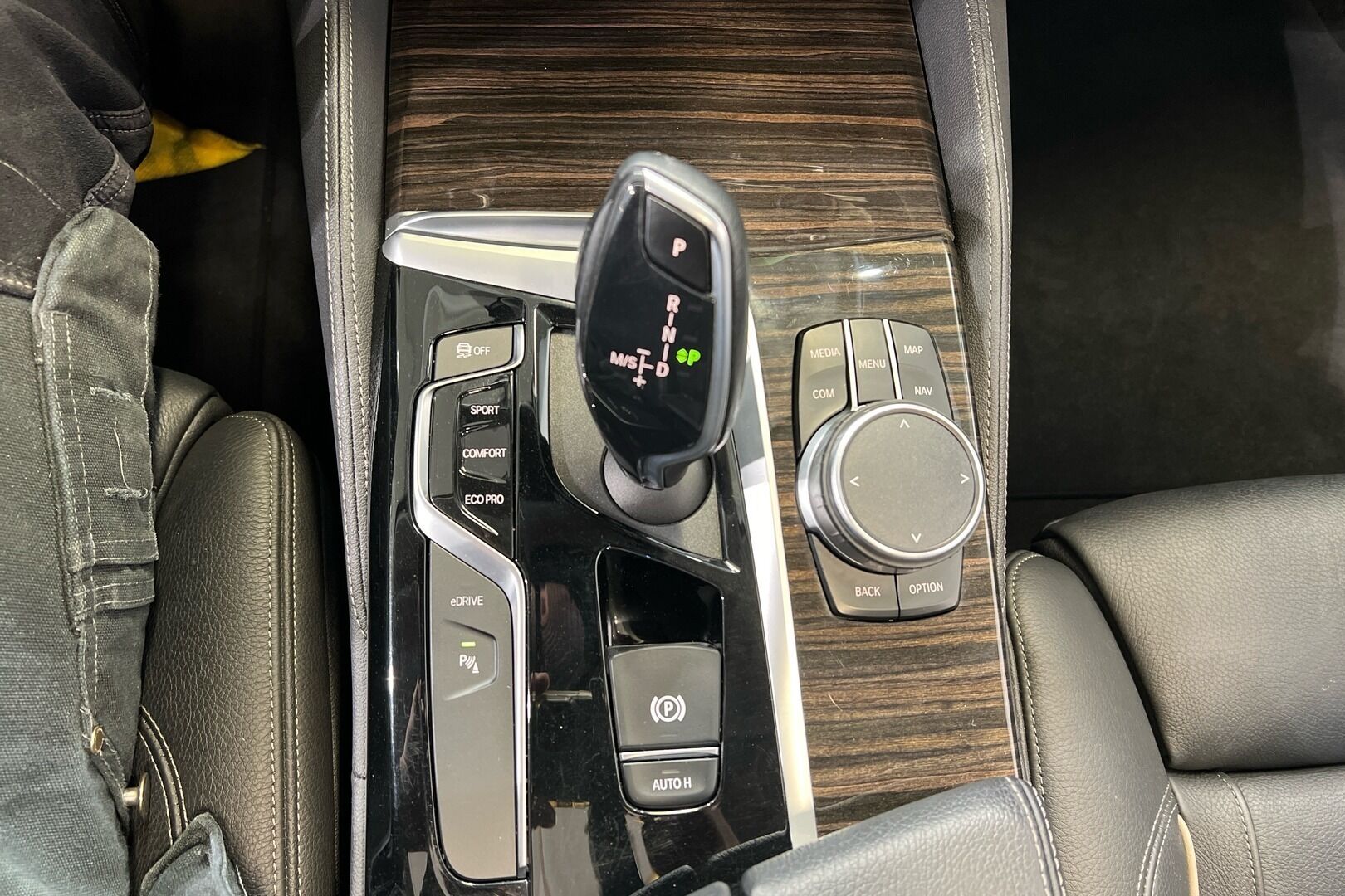 BMW 5-sarja iso kuva 14