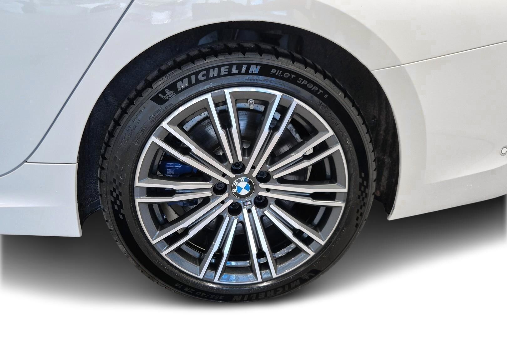 BMW 3-sarja iso kuva 11