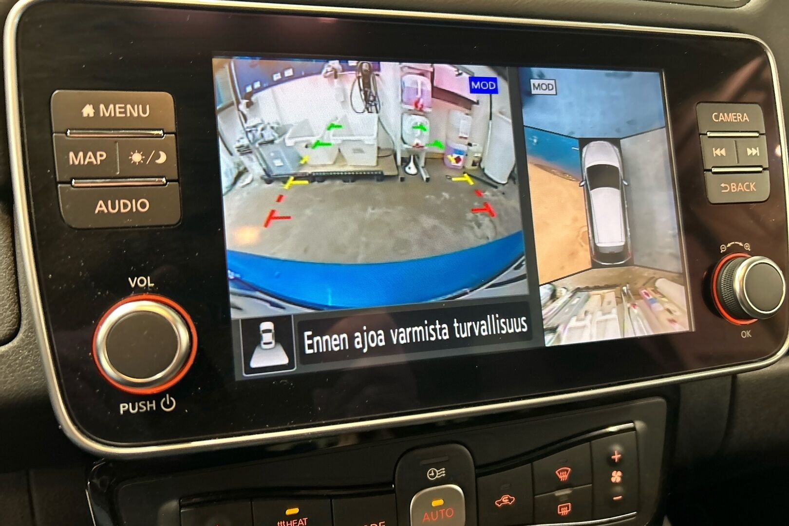 Nissan Leaf iso kuva 18
