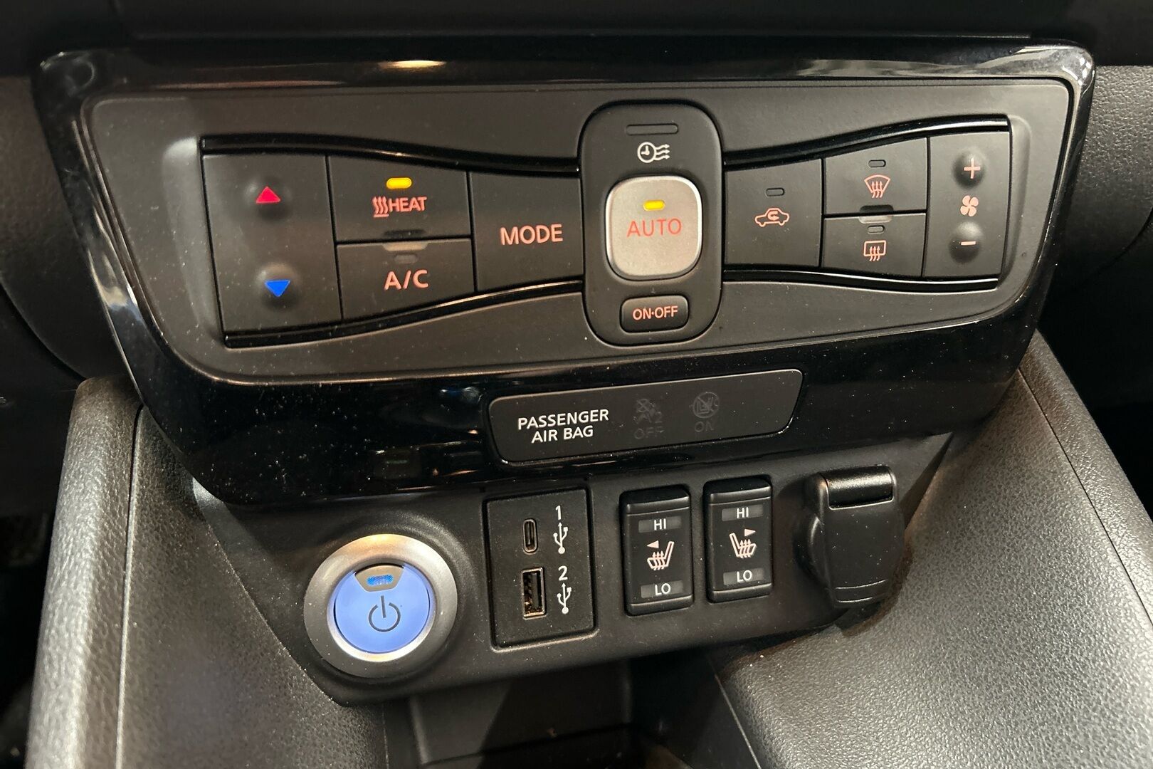 Nissan Leaf iso kuva 19