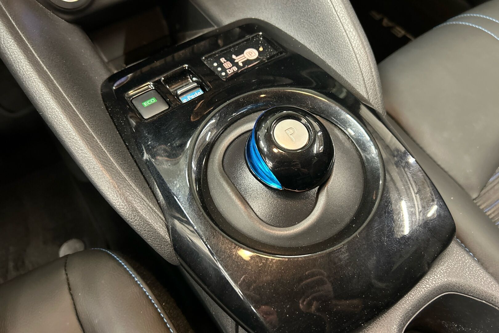Nissan Leaf iso kuva 20