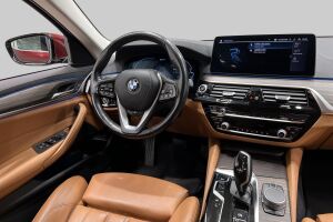 BMW 5-SARJA esikatselu 14