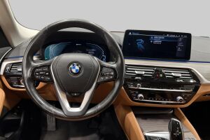 BMW 5-SARJA esikatselu 15