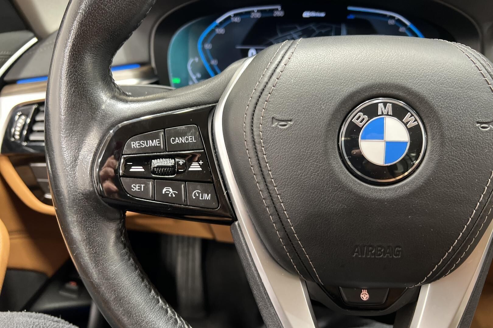 BMW 5-SARJA iso kuva 17