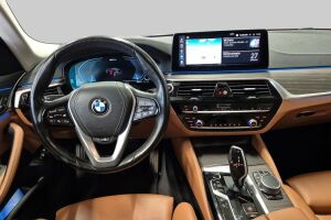 BMW 5-SARJA esikatselu 2