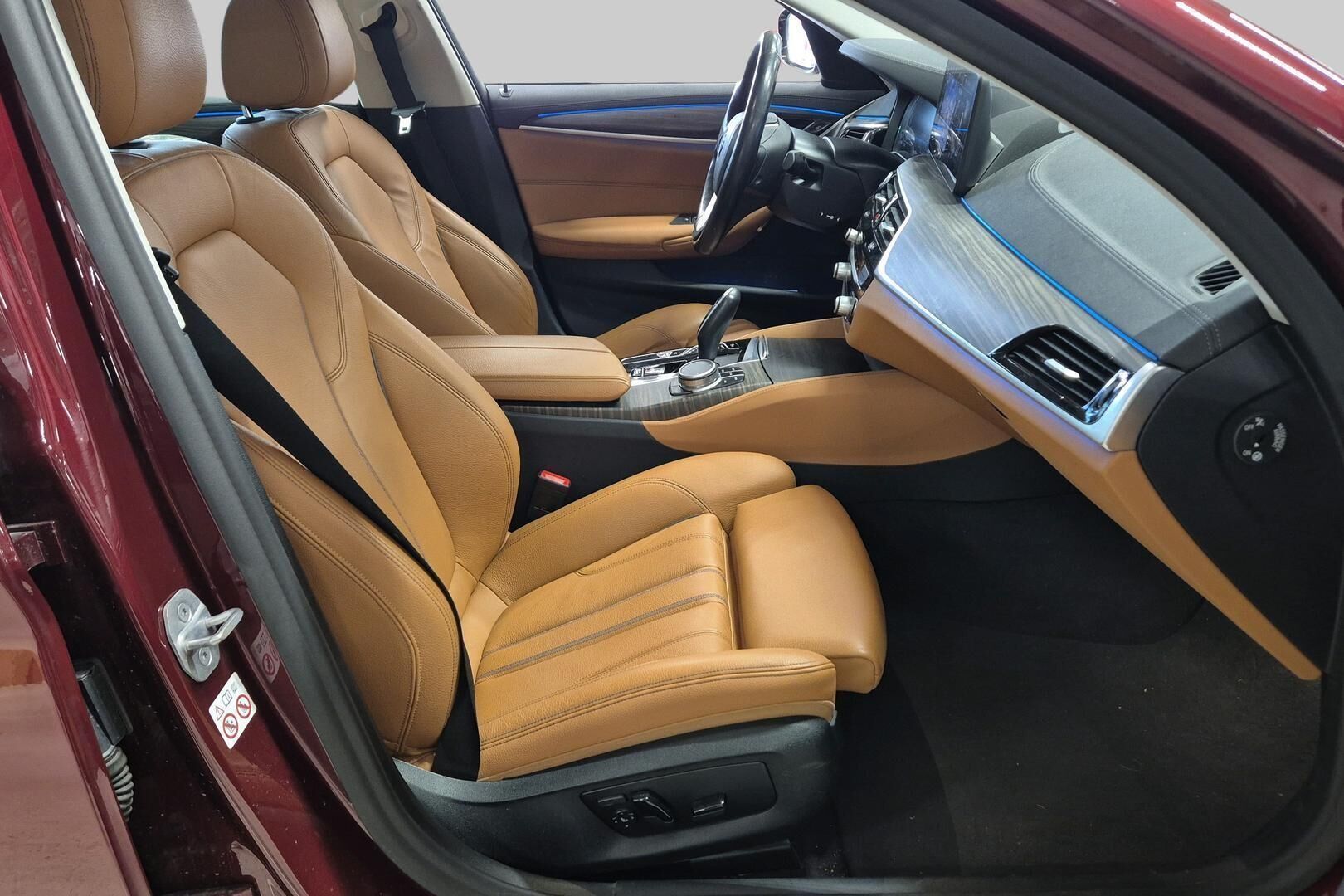 BMW 5-SARJA iso kuva 4