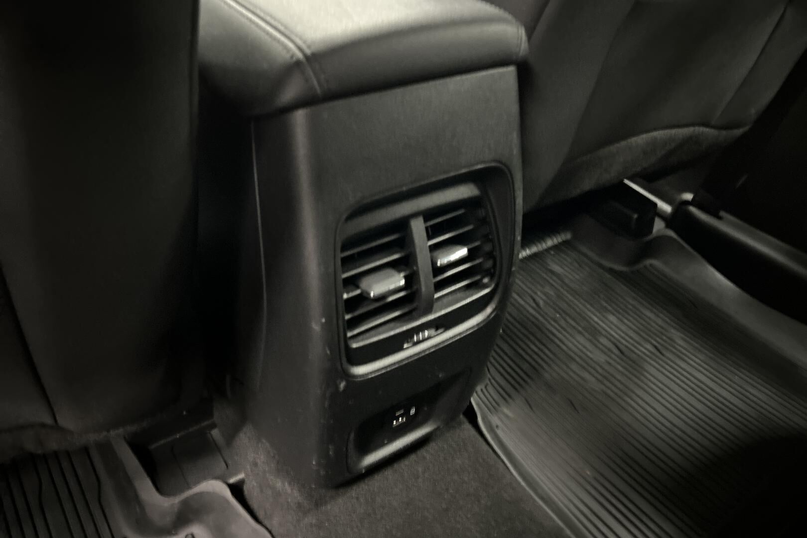 Ford Kuga iso kuva 11