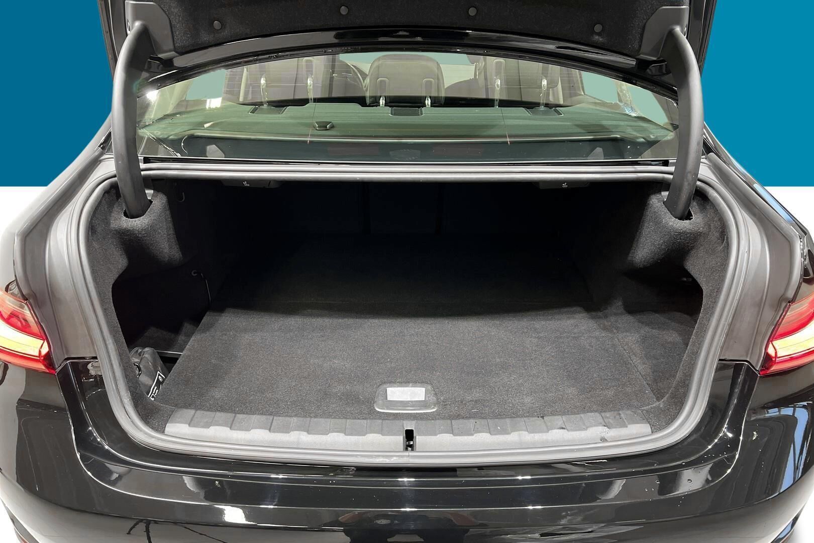 BMW 3-sarja iso kuva 12