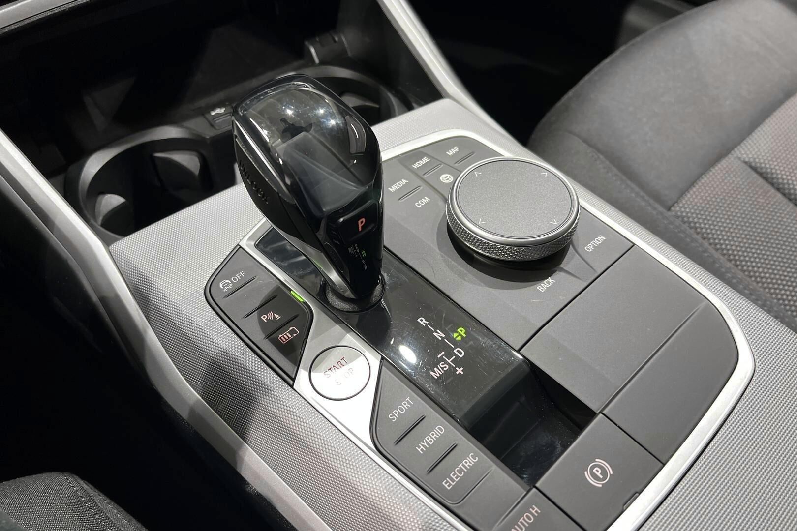 BMW 3-sarja iso kuva 21