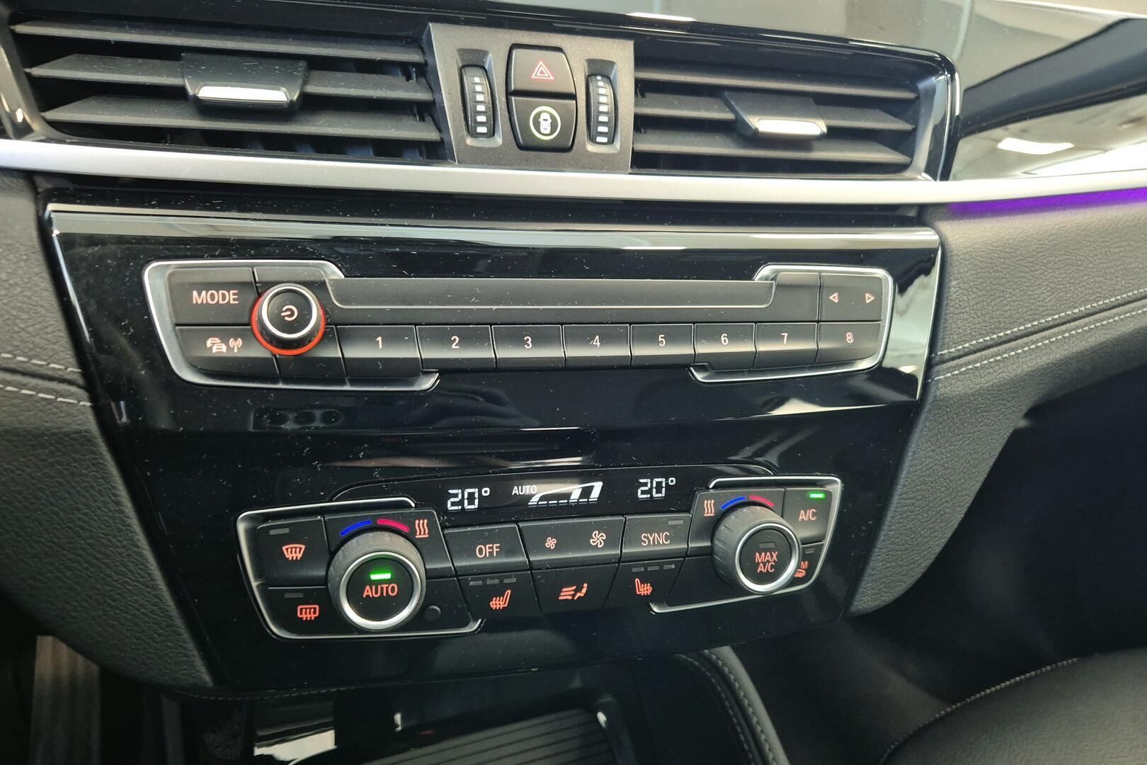 BMW X1 iso kuva 13