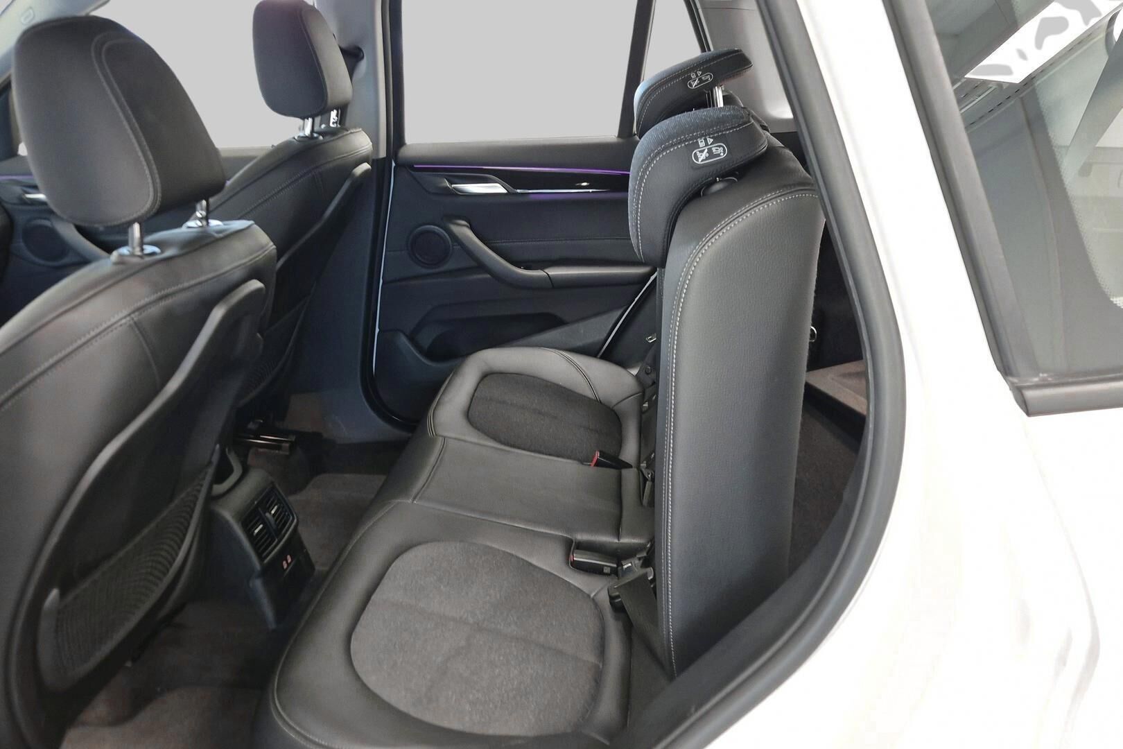 BMW X1 iso kuva 7