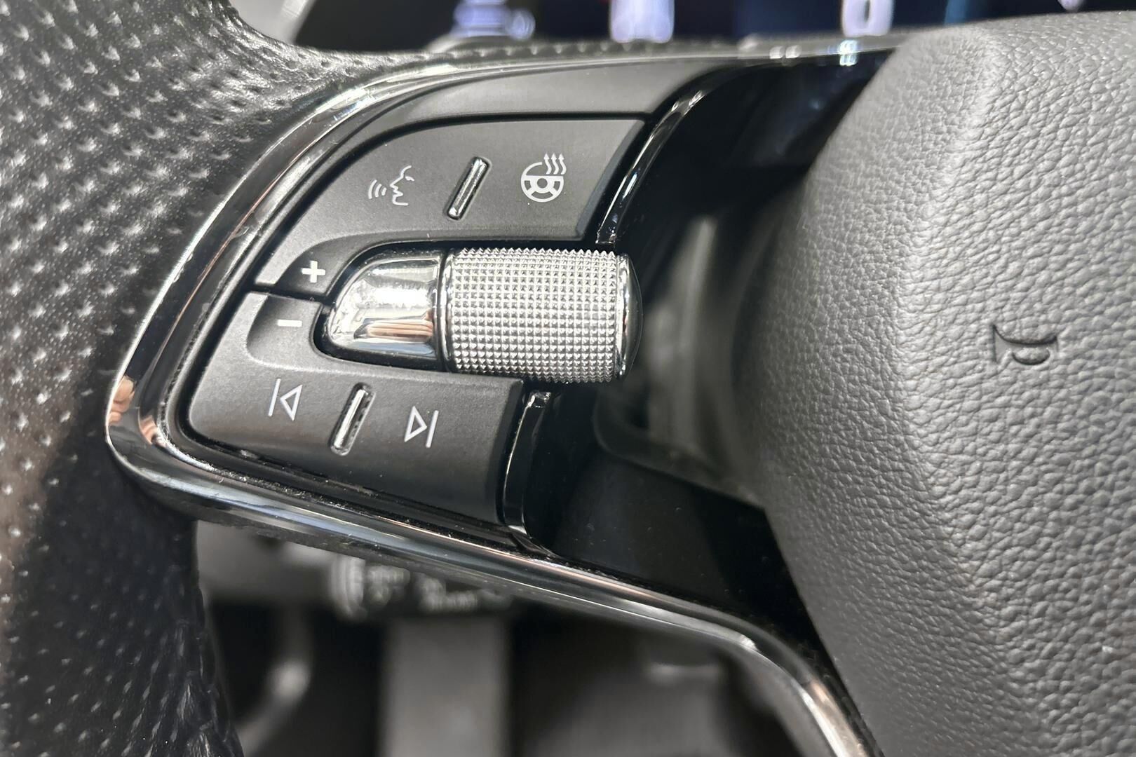 Skoda Octavia iso kuva 19