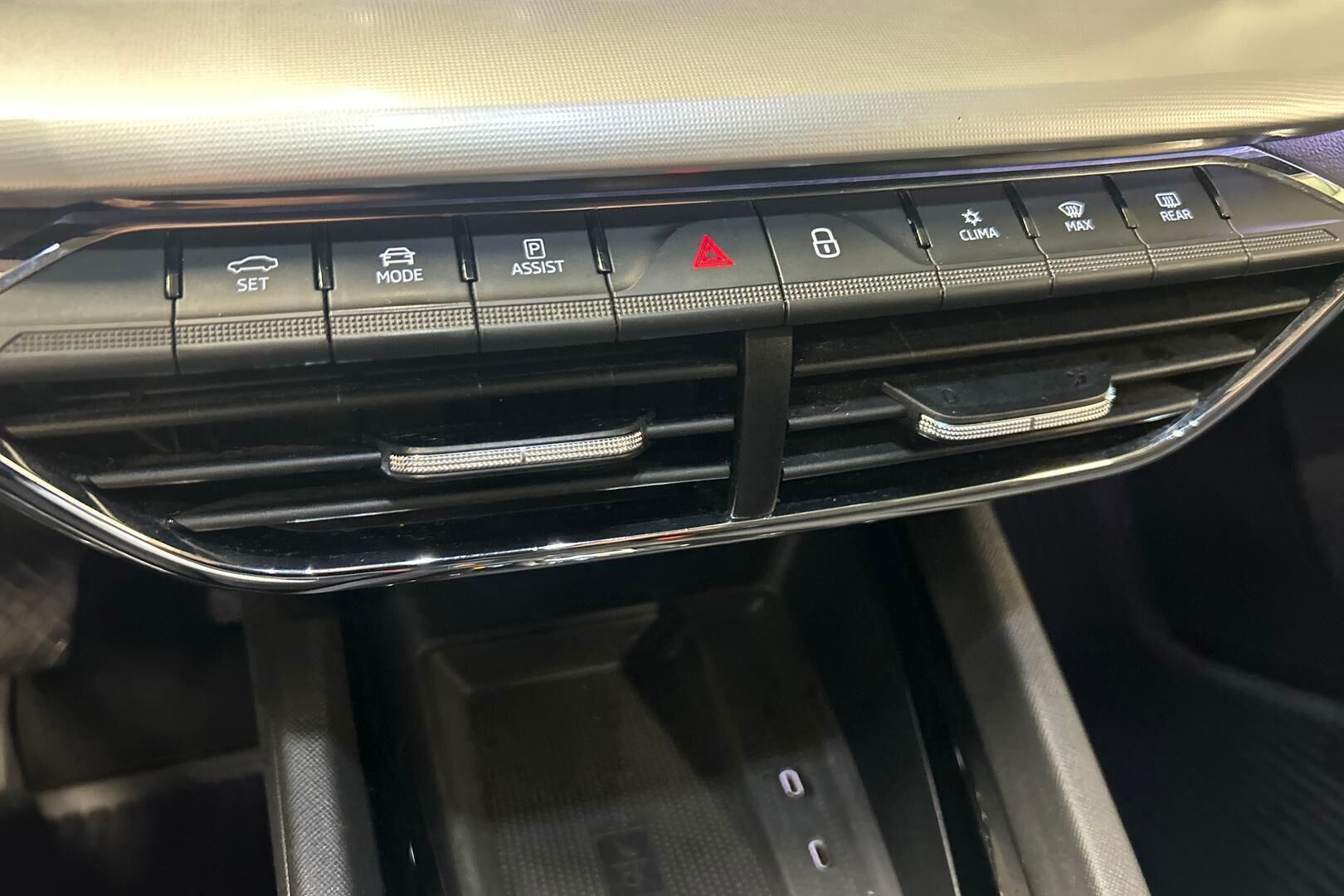 Skoda Octavia iso kuva 22