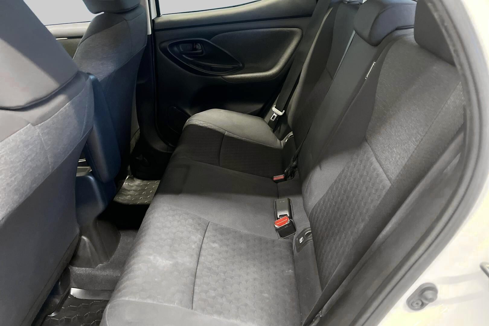 Toyota Yaris iso kuva 20