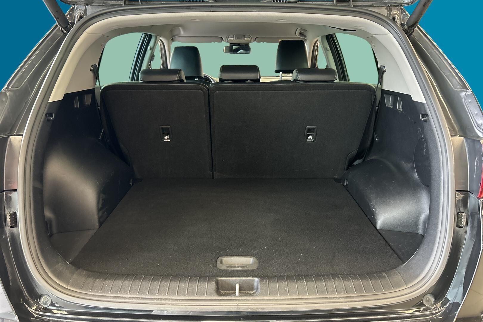 Kia Sportage iso kuva 12