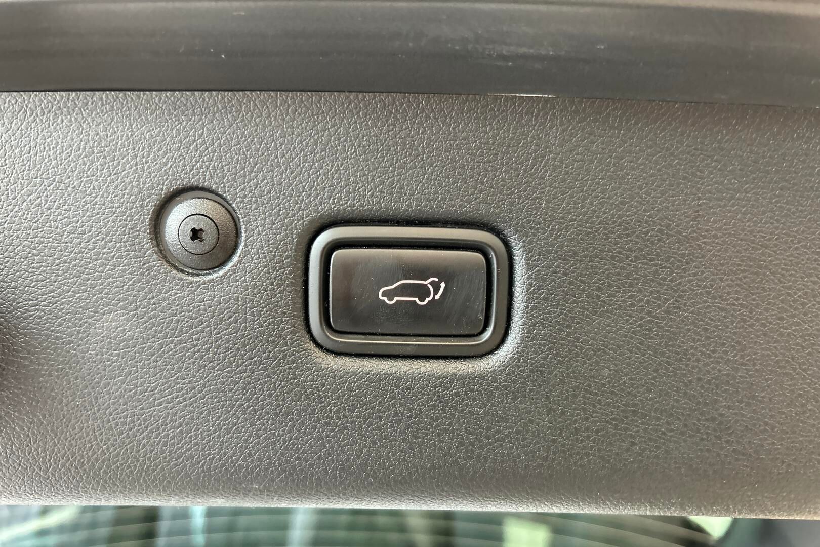 Kia Sportage iso kuva 15