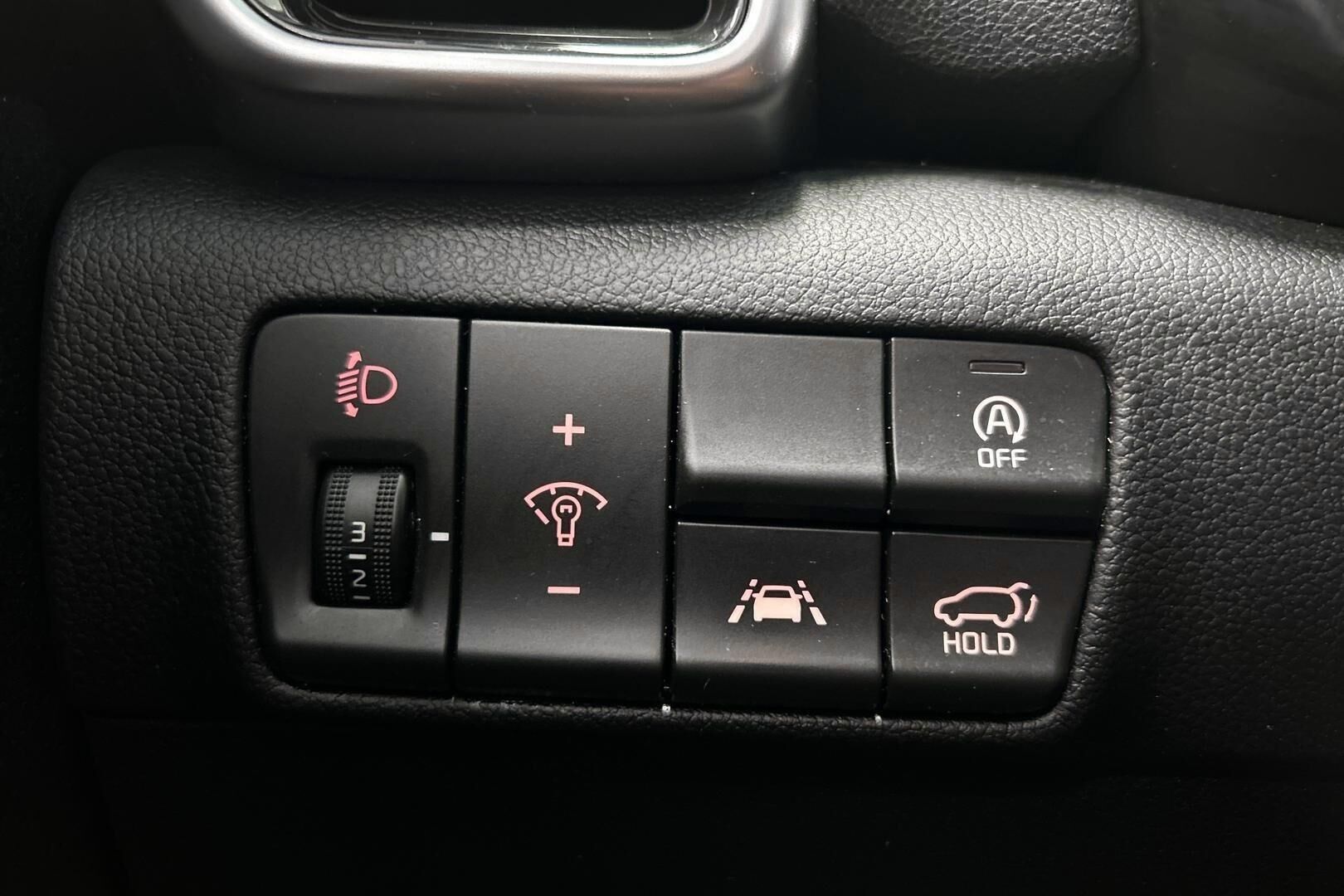 Kia Sportage iso kuva 20