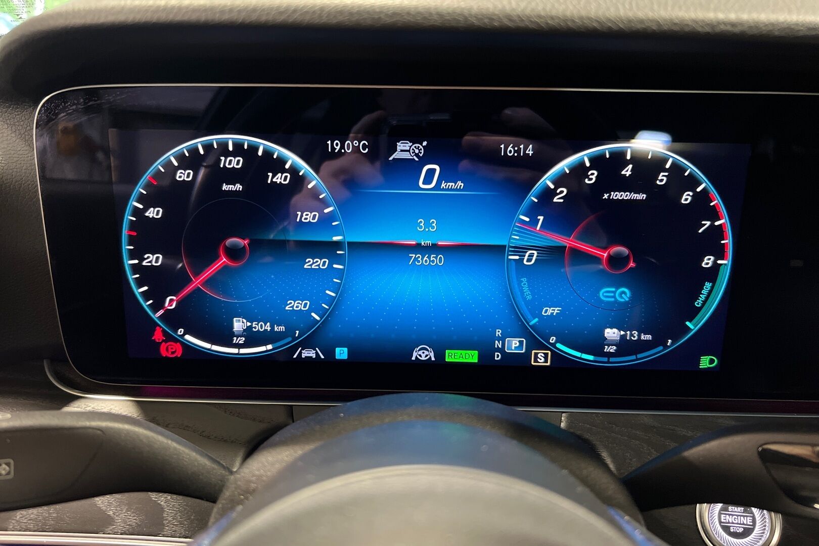 Mercedes-Benz E iso kuva 15