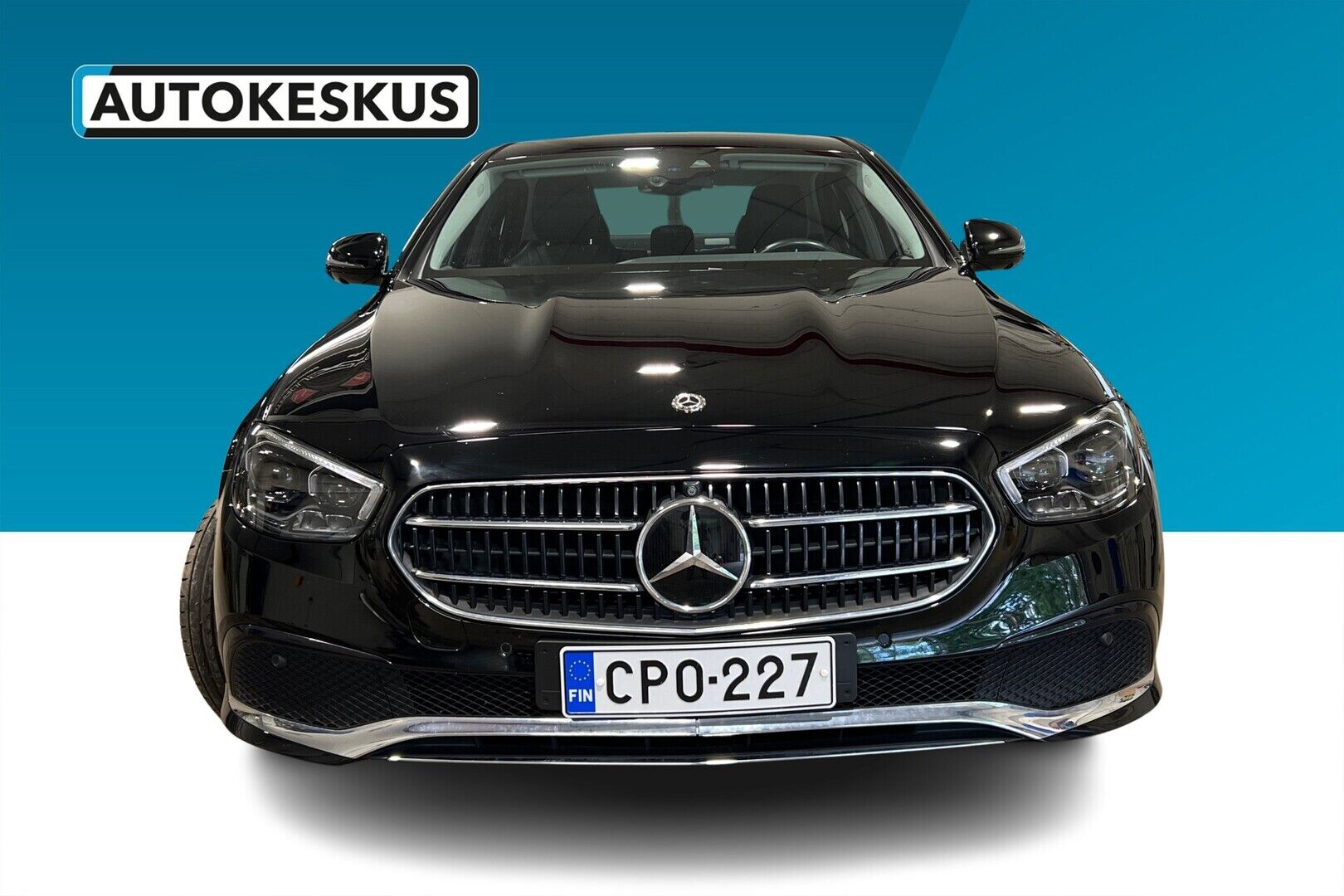 Mercedes-Benz E iso kuva 4