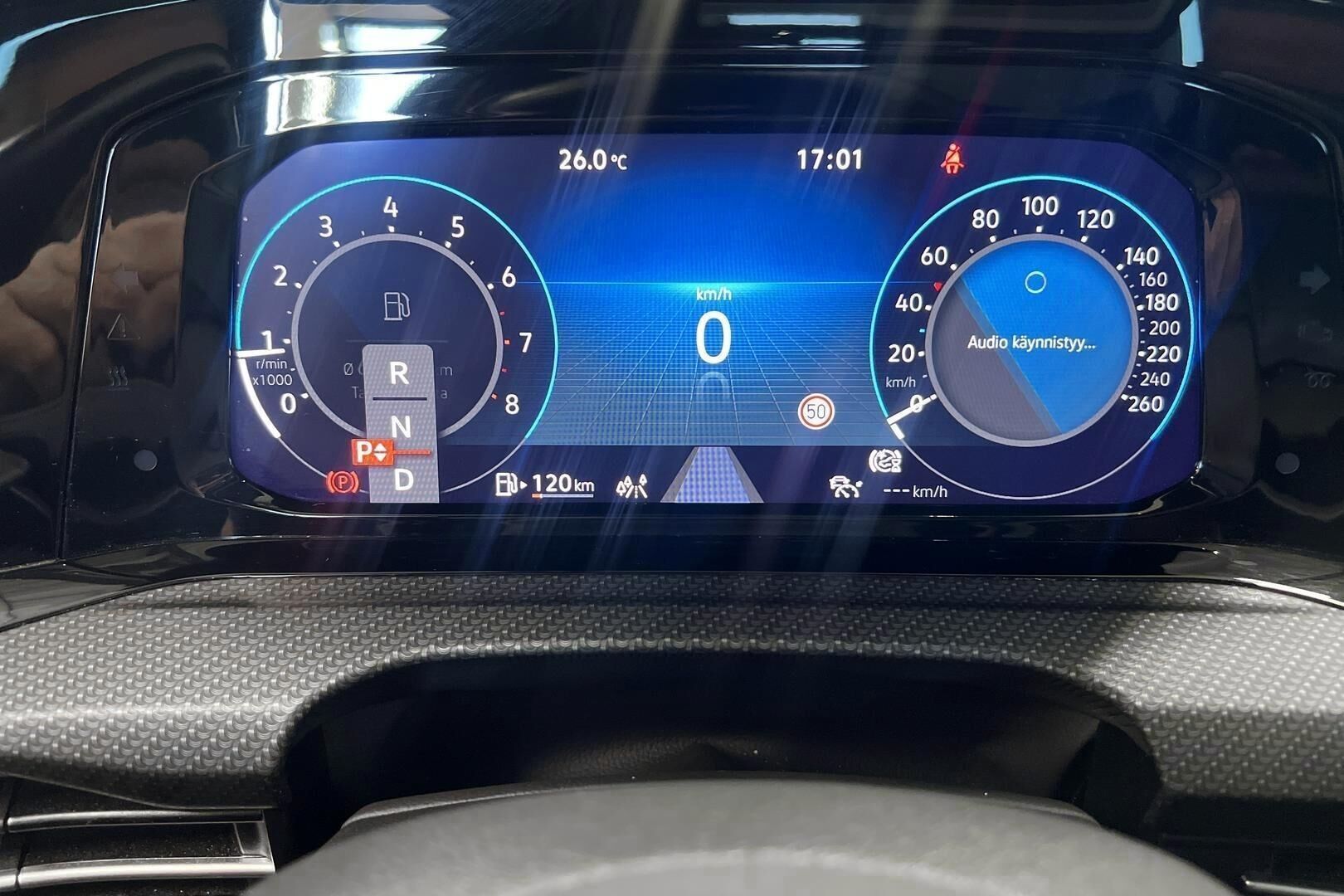 Volkswagen Golf iso kuva 16