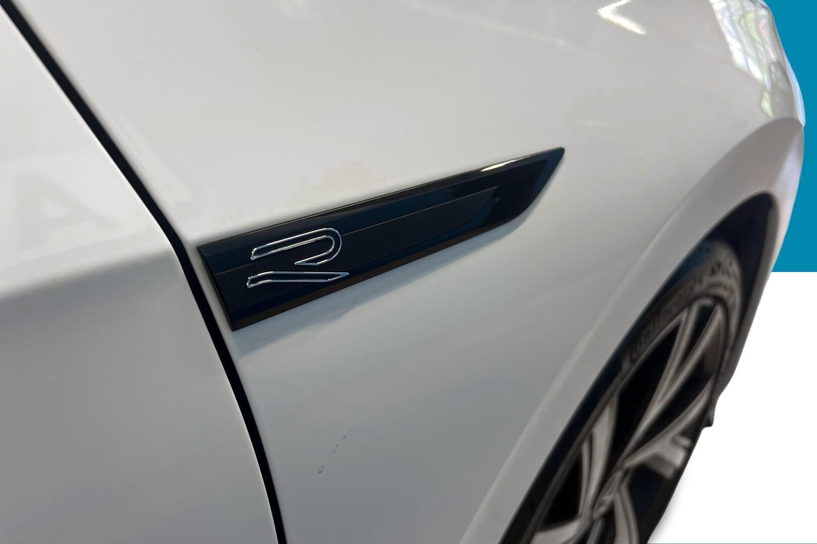 Volkswagen Golf iso kuva 31
