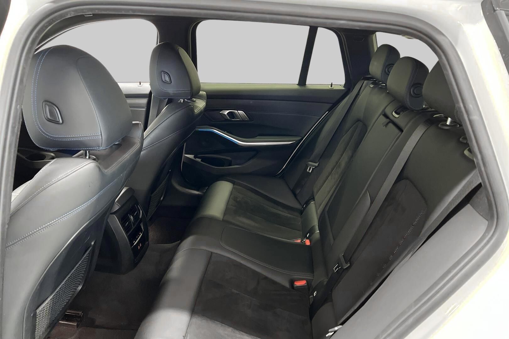 BMW 3-SARJA iso kuva 5