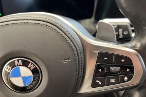 BMW 3-SARJA esikatselu 25