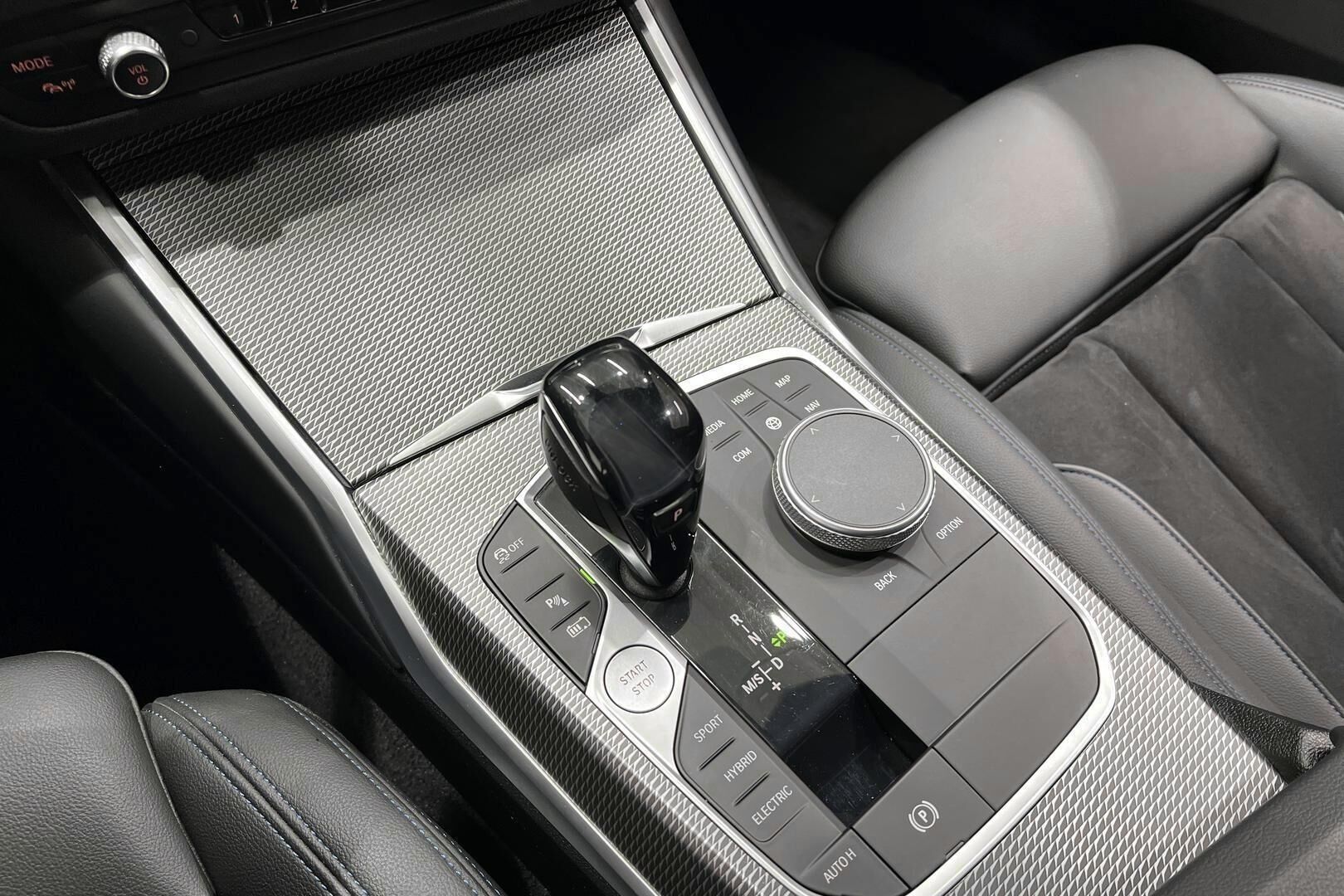 BMW 3-sarja iso kuva 21