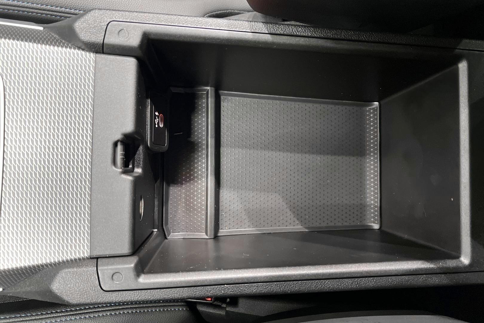 BMW 3-sarja iso kuva 23