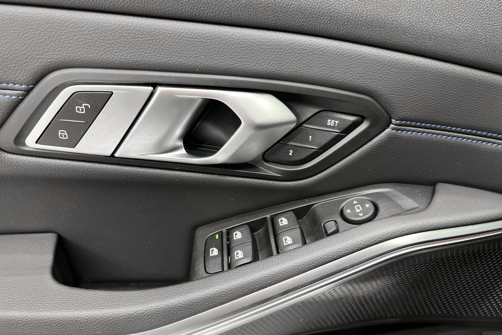 BMW 3-sarja iso kuva 28