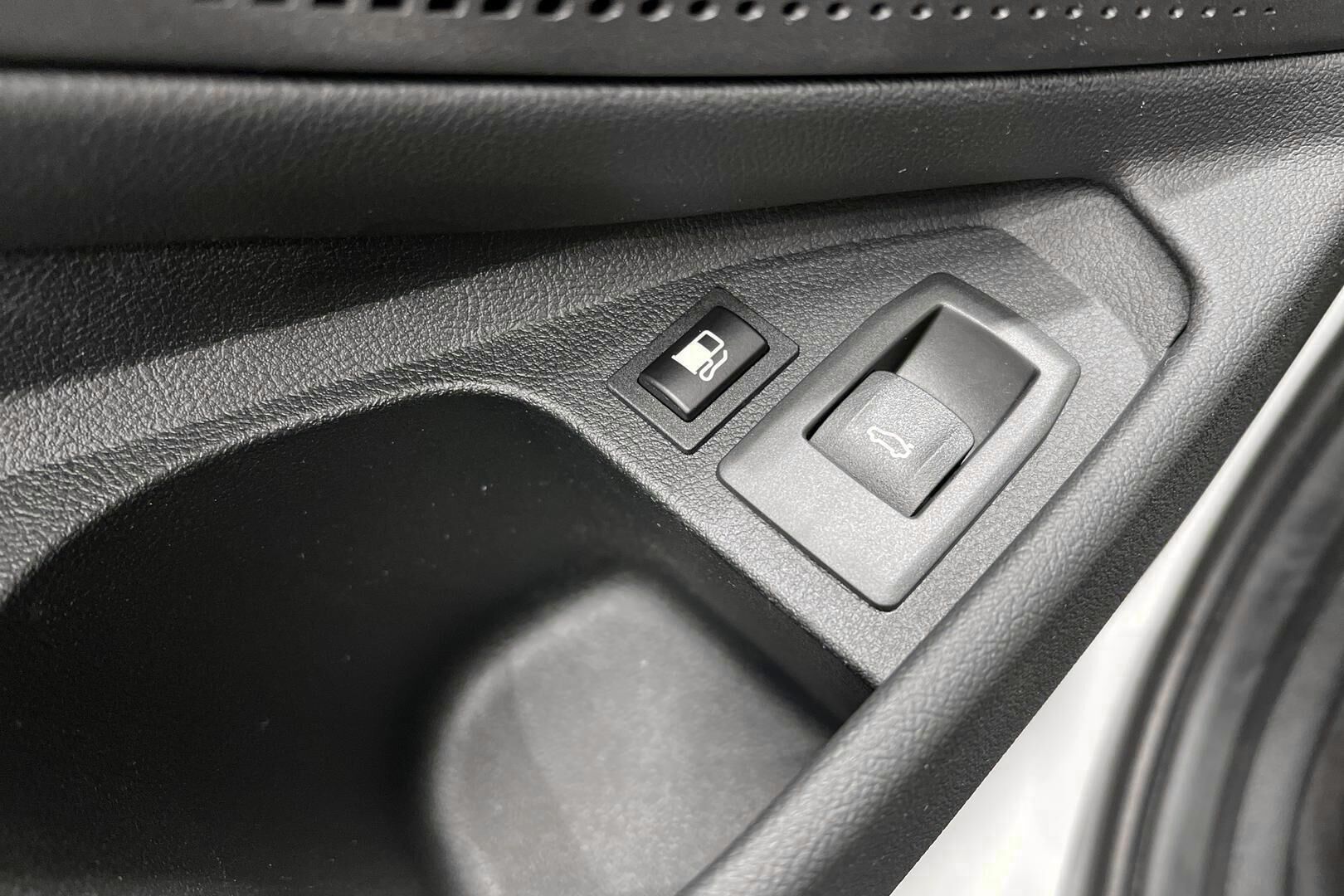 BMW 3-sarja iso kuva 40