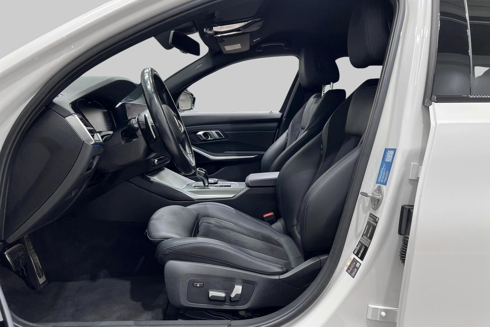 BMW 3-sarja iso kuva 8