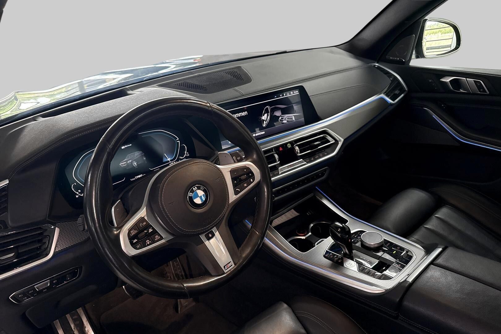 BMW X5 iso kuva 2