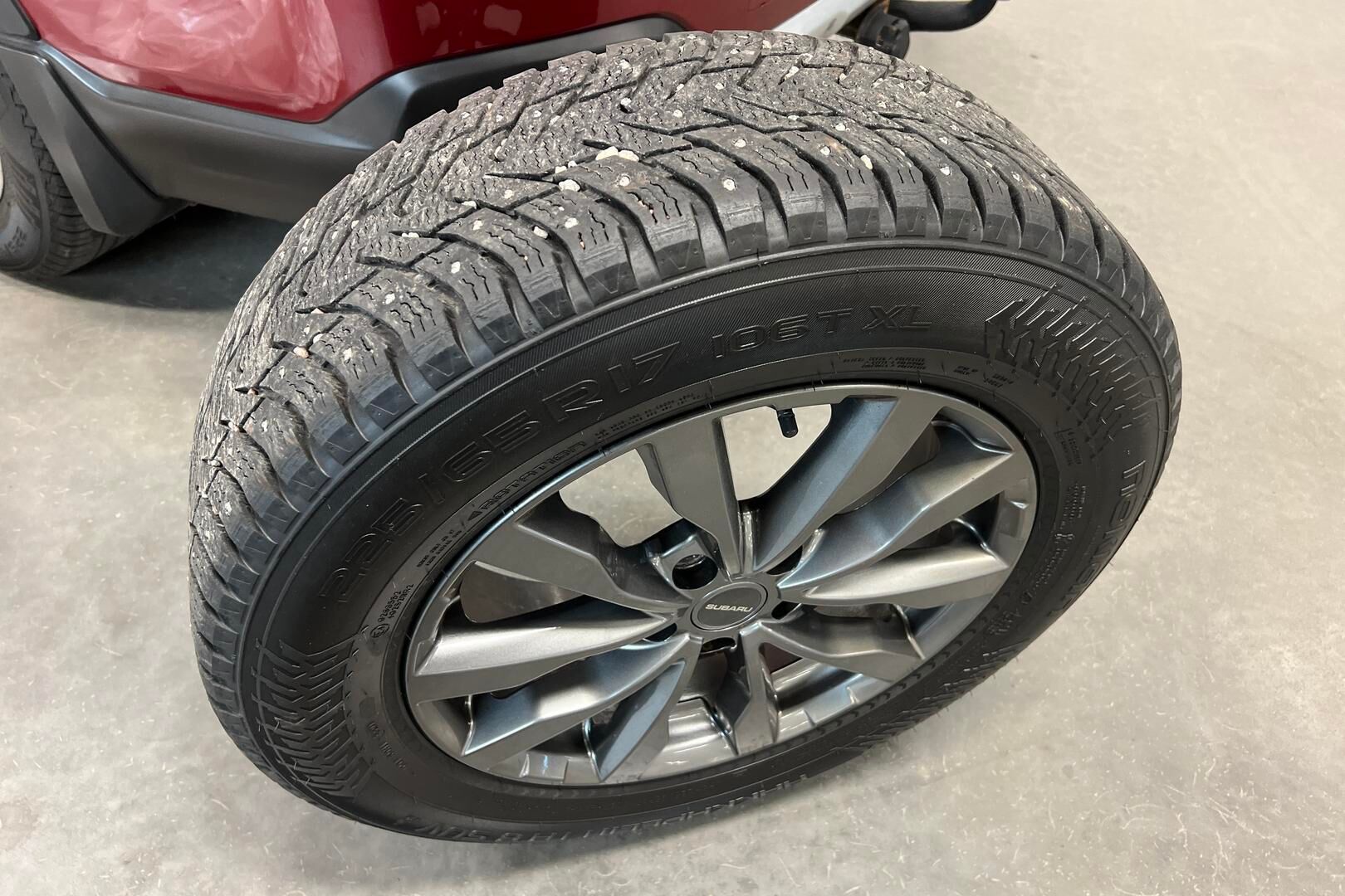Subaru Outback iso kuva 14