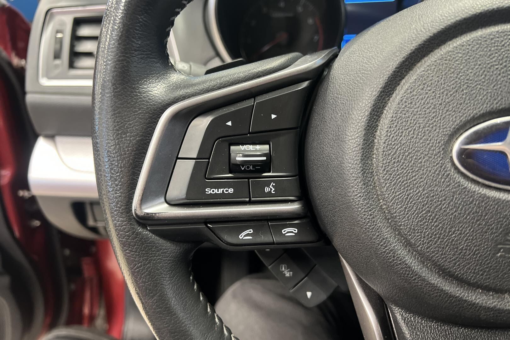 Subaru Outback iso kuva 26