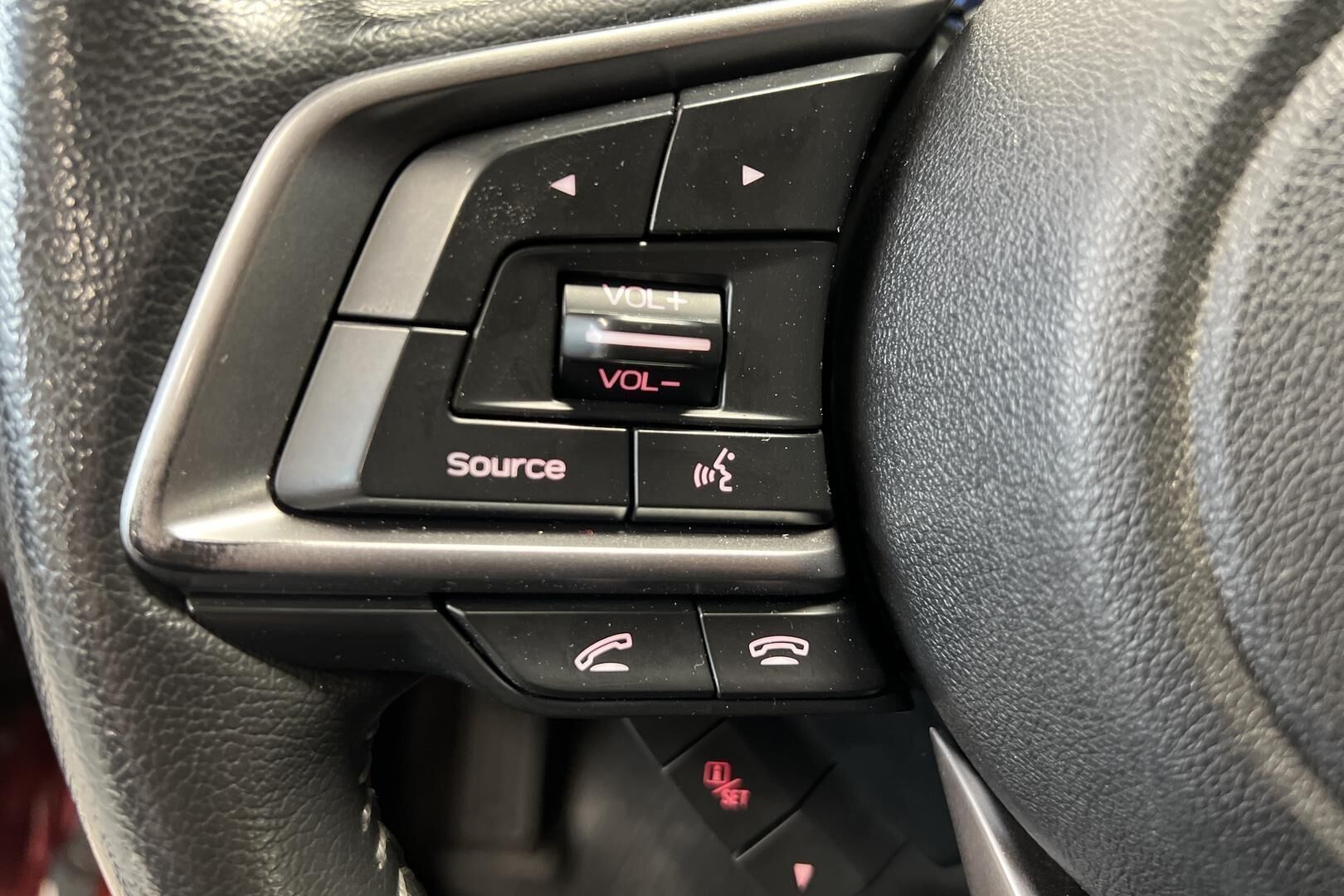 Subaru Outback iso kuva 21