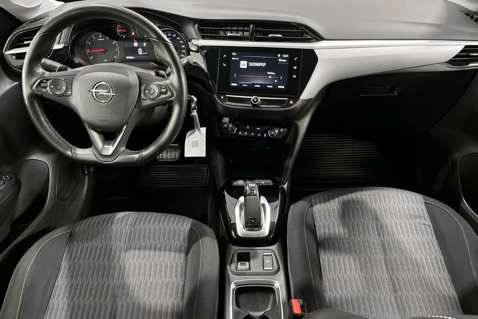 Opel Corsa iso kuva 12