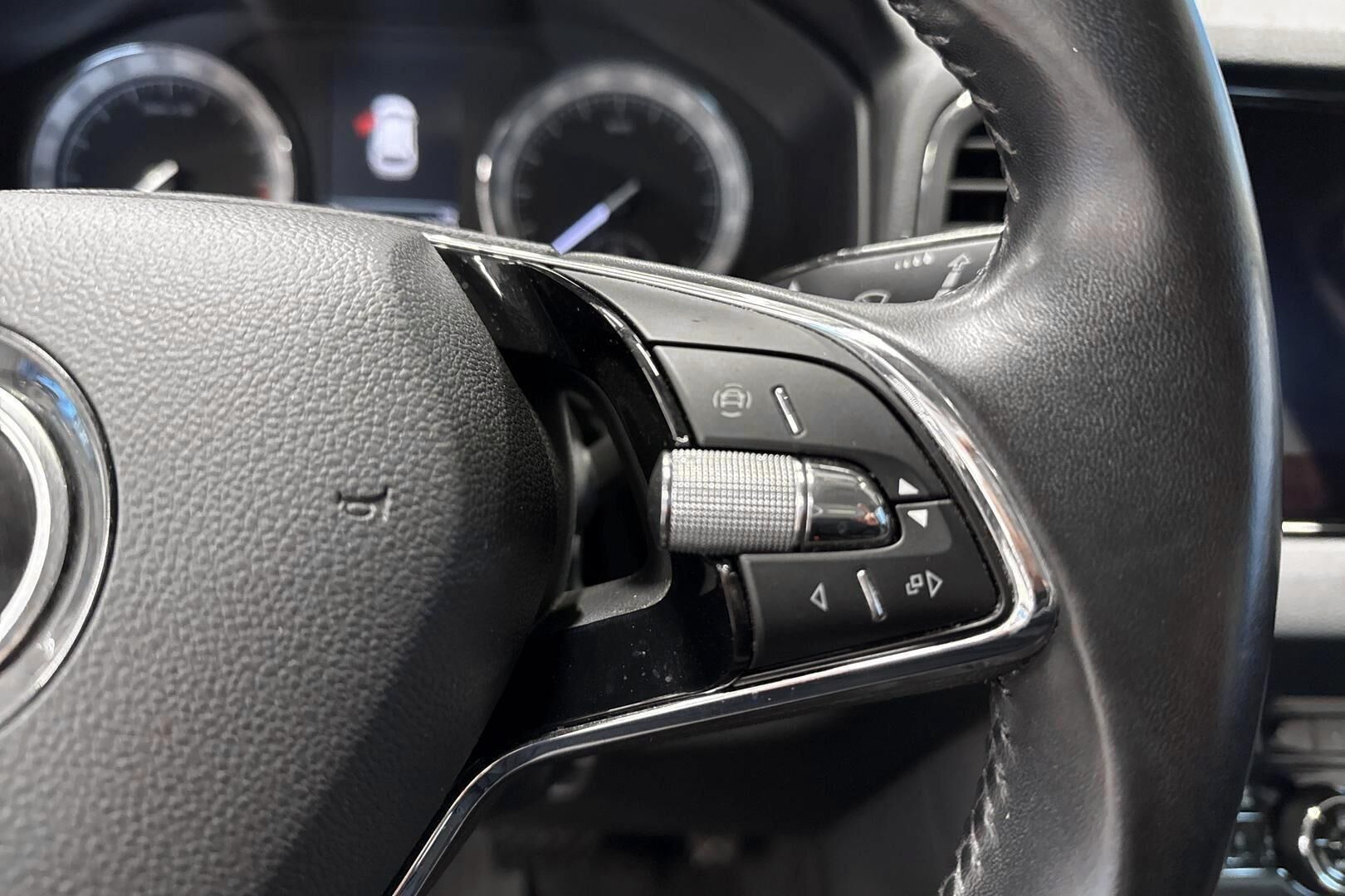 Skoda Karoq iso kuva 19