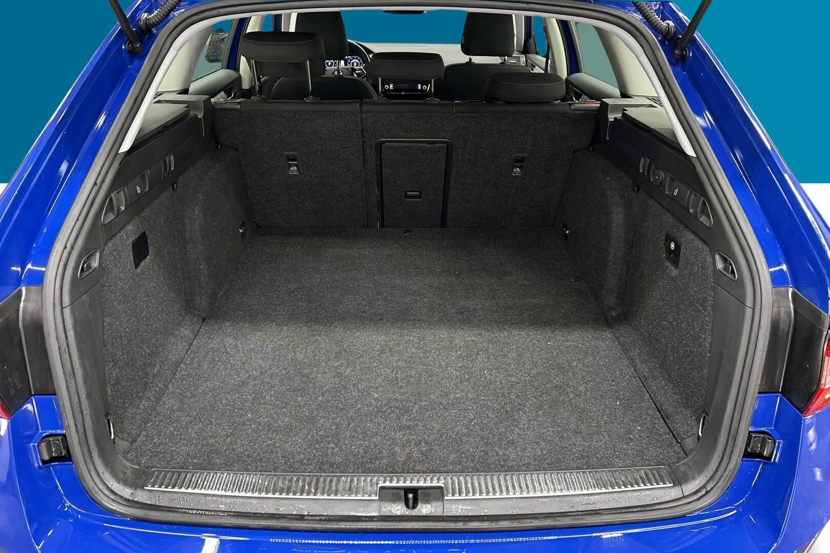 Skoda Superb iso kuva 10