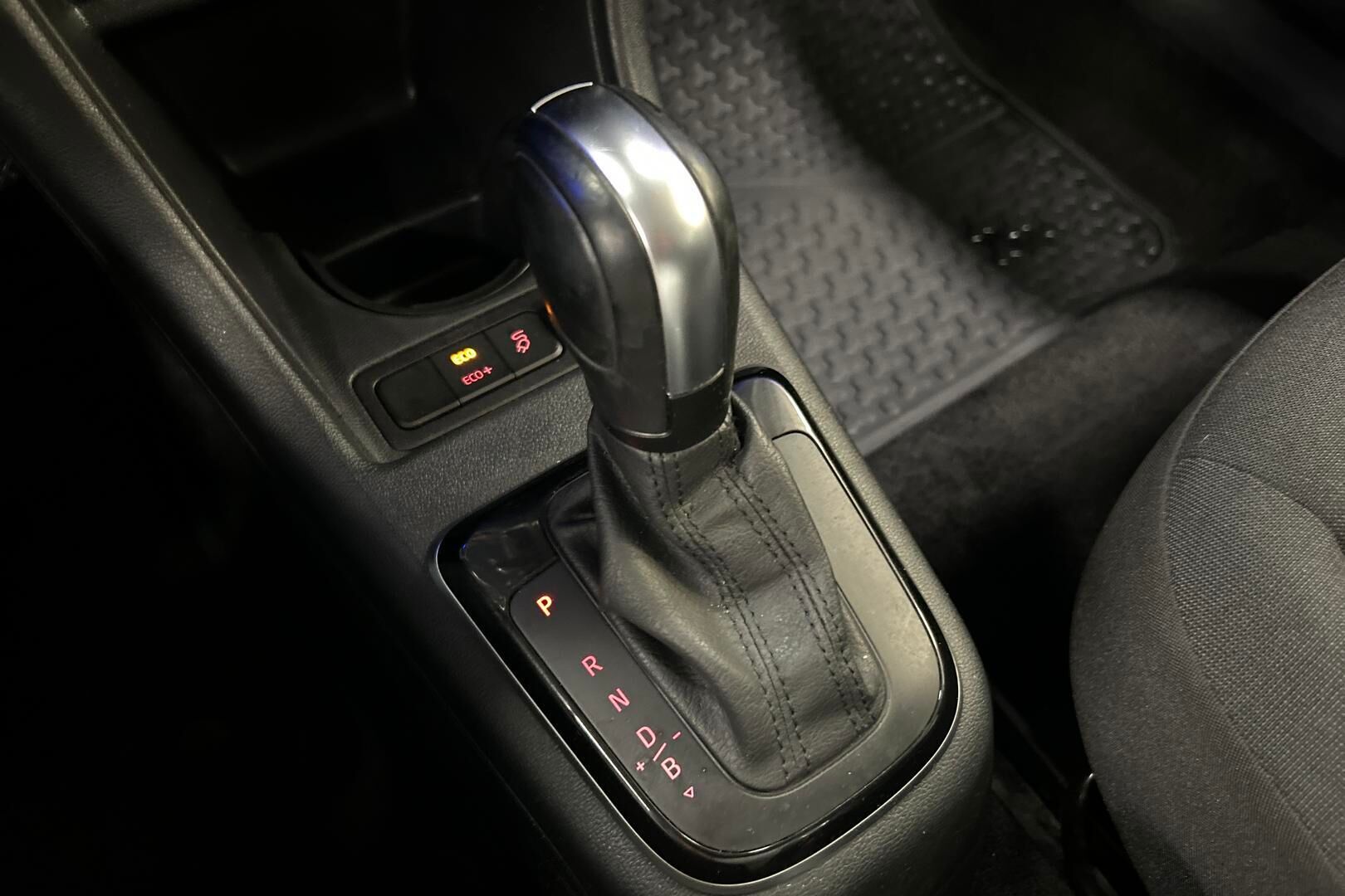 Volkswagen up! iso kuva 9