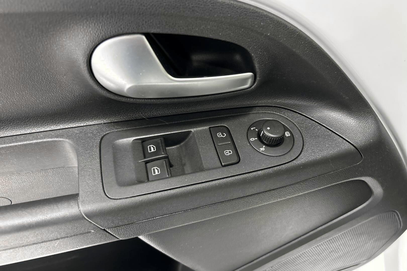 Volkswagen up! iso kuva 25