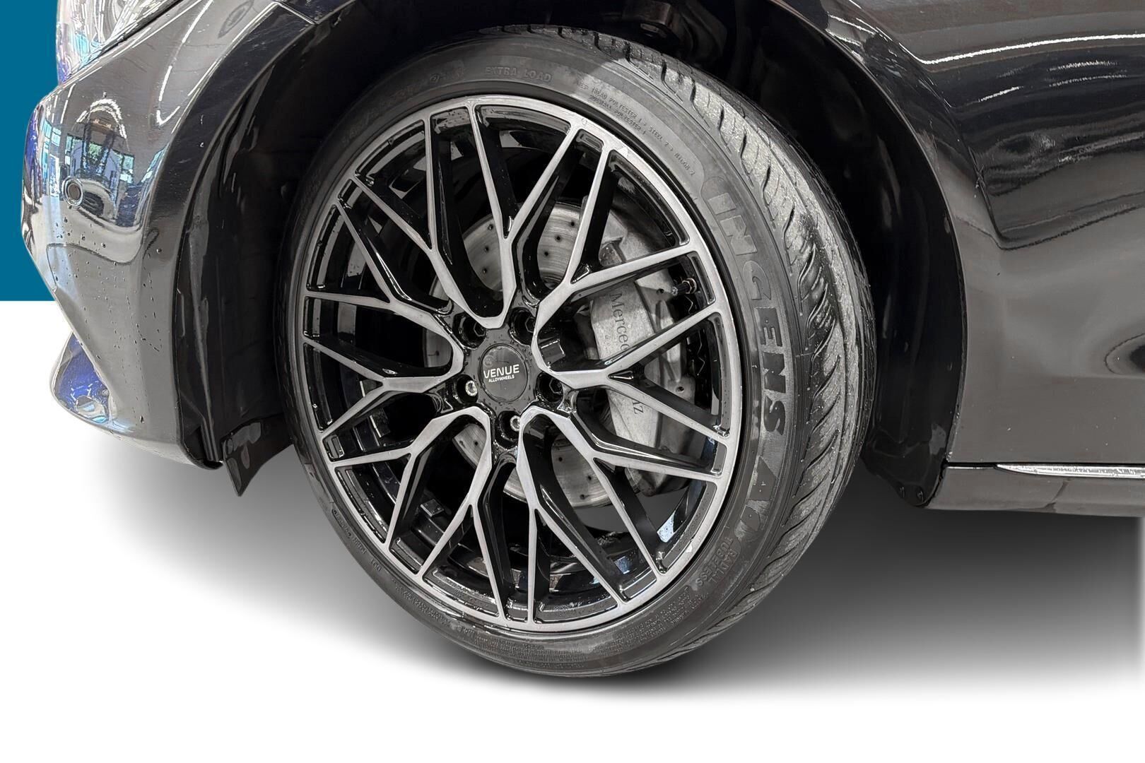 Mercedes-Benz C iso kuva 10
